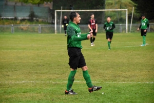 Foot : Aurec conforte sa première place en District 2