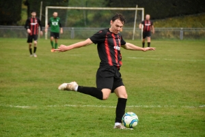 Foot : Aurec conforte sa première place en District 2