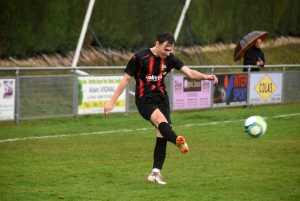 Foot : Aurec conforte sa première place en District 2