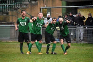 Foot : Aurec conforte sa première place en District 2