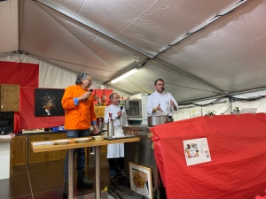 Saint-Bonnet-le-Froid : la foire aux champignons se referme avec la maxi tarte à la châtaigne