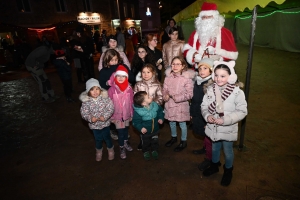 Saint-Maurice-de-Lignon : une animation chaque soir sur la place de la mairie