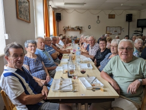 Saint-Pal-de-Mons : 52 ainés au pique-nique de &quot;Bel Horizon&quot;