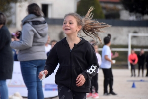 Les écoliers des Villettes et de La Chapelle-d&#039;Aurec courent pour les droits de l&#039;enfant