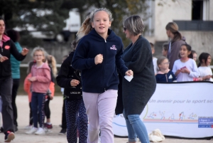 Les écoliers des Villettes et de La Chapelle-d&#039;Aurec courent pour les droits de l&#039;enfant