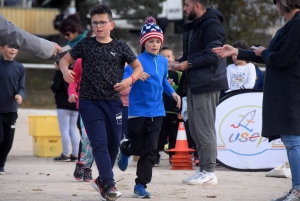 Les écoliers des Villettes et de La Chapelle-d&#039;Aurec courent pour les droits de l&#039;enfant