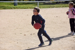 Les écoliers des Villettes et de La Chapelle-d&#039;Aurec courent pour les droits de l&#039;enfant