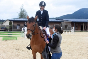 Le concours de saut d&#039;obstacles d&#039;Yssingeaux redonne le sourire aux cavaliers