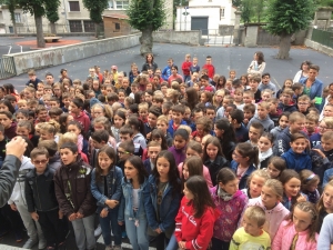 Yssingeaux : une rentrée en chansons à l&#039;école Jean-de-la-Fontaine