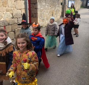 Grazac : les enfants défilent pour Carnaval