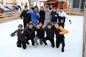 Yssingeaux : la patinoire est ouverte jusqu&#039;à la fin d&#039;année sur la place du Marché