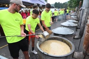 Saint-Julien-du-Pinet : 1750 gourmands à la soupe aux choux