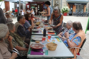 Yssingeaux : une sortie au restaurant pour des résidents de l’Ehpad