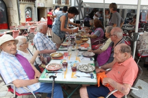 Yssingeaux : une sortie au restaurant pour des résidents de l’Ehpad