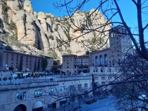 Deux familles se rendent à Monistrol... de Montserrat