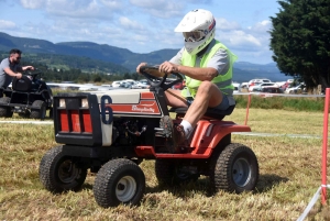 Course sur prairie de Saint-Maurice-de-Lignon : les tracteurs-tondeuses