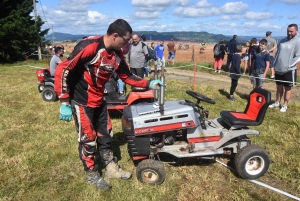 Course sur prairie de Saint-Maurice-de-Lignon : les tracteurs-tondeuses