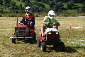 Course sur prairie de Saint-Maurice-de-Lignon : les tracteurs-tondeuses