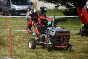 Course sur prairie de Saint-Maurice-de-Lignon : les tracteurs-tondeuses