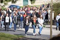 Bas-en-Basset : 500 personnes rassemblées pour &quot;connaître la vérité&quot; sur l&#039;explosion