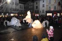 Yssingeaux : trois chevaux majesteux pour un spectacle apprécié en centre-ville