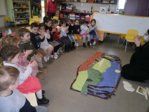 Retournac : un raconte-tapis à l&#039;école de &quot;Charrées&quot;