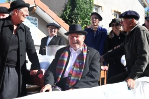 Sainte-Sigolène : un défilé ensoleillé pour les classes en 4 (vidéo)