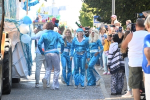 Sainte-Sigolène : un défilé ensoleillé pour les classes en 4 (vidéo)