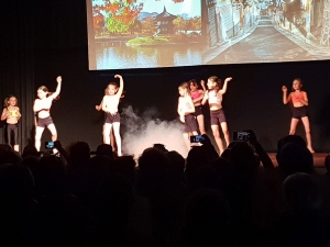 Les Villettes : un voyage en chants et danses pour finir l&#039;année en rythme avec les écoliers