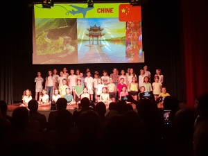 Les Villettes : un voyage en chants et danses pour finir l&#039;année en rythme avec les écoliers