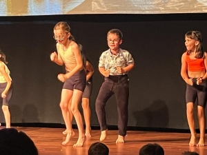 Les Villettes : un voyage en chants et danses pour finir l&#039;année en rythme avec les écoliers