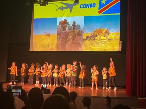 Les Villettes : un voyage en chants et danses pour finir l&#039;année en rythme avec les écoliers