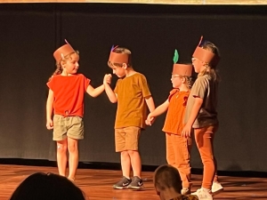 Les Villettes : un voyage en chants et danses pour finir l&#039;année en rythme avec les écoliers