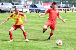 Foot, D2 : Tence remporte le match de la peur contre Sainte-Sigolène