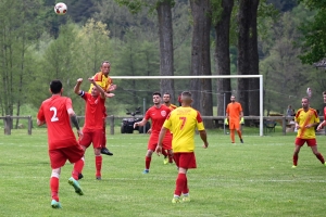 Foot, D2 : Tence remporte le match de la peur contre Sainte-Sigolène