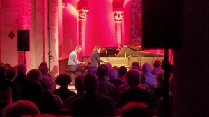 Riotord : cordes frappées et cordes pincées pour le concert piano-clavecin