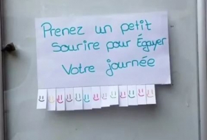 Insolite : un distributeur de sourires à Grazac