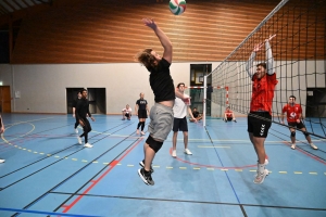 Volley : Yssingeaux vainqueur à domicile du tournoi interclubs