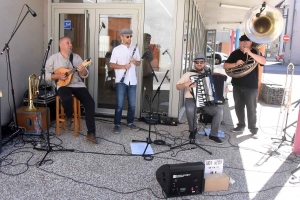 Yssingeaux : un apéritif musical et un marché dominical plus étoffé pour l&#039;été