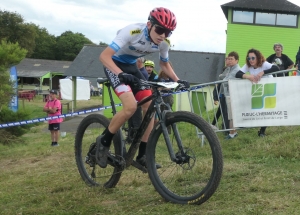 Noa Tessier sacré champion du Trophée de France des jeunes vététistes