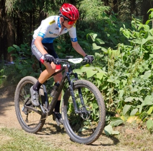 Noa Tessier sacré champion du Trophée de France des jeunes vététistes