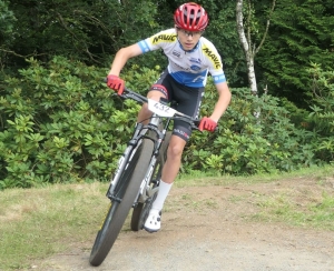 Noa Tessier sacré champion du Trophée de France des jeunes vététistes