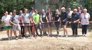 Araules : un chantier mené par dix jeunes à &quot;Recharinges&quot;