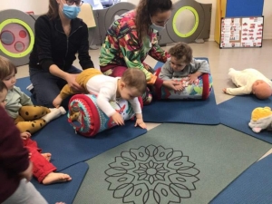 Bas-en-Basset : baby yoga et ambiance Snoezelen pour les P&#039;tits Petons