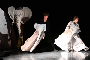 Montfaucon-en-Velay : &quot;Elefantino&quot; ou la vie de Babar en musique, danse et marionnettes