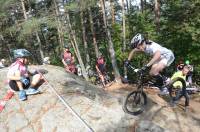 Saint-Maurice-de-Lignon : les rochers, terrains de jeu du VTT trial (vidéo)