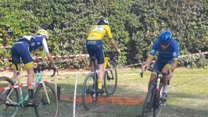 Cyclisme : les frères Maigret du Vélo Club du Velay ensemble sur le podium en VTT DH