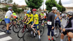 Cyclisme : les frères Maigret du Vélo Club du Velay ensemble sur le podium en VTT DH