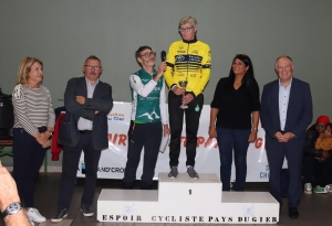 Cyclisme : les frères Maigret du Vélo Club du Velay ensemble sur le podium en VTT DH