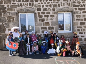 Le carnaval à l’école Saint-Joseph de Raucoules sur le thème des « quatre éléments »